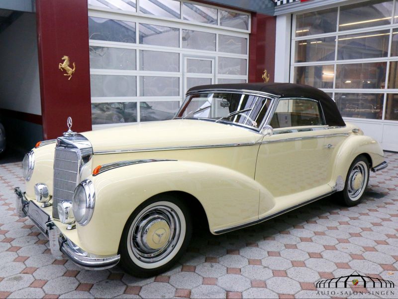 Mercedes-Benz 300 S Roadster 