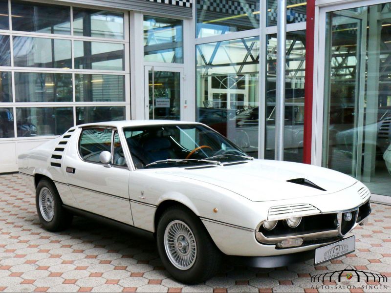 Alfa Romeo Montreal