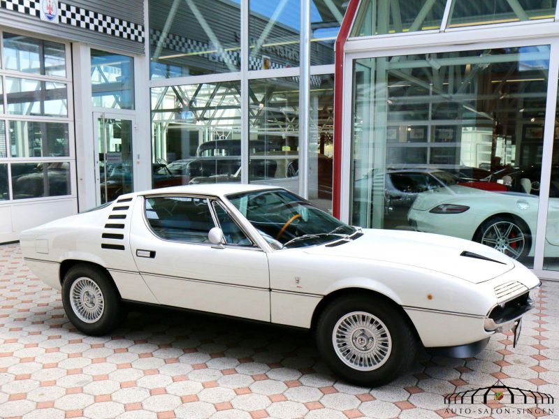 Alfa Romeo Montreal
