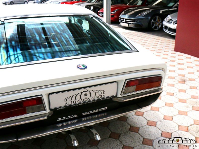 Alfa Romeo Montreal