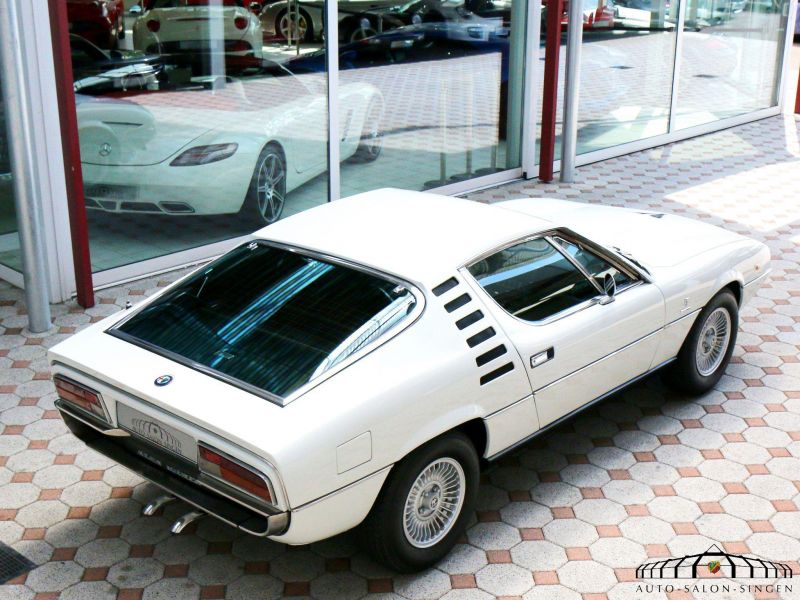 Alfa Romeo Montreal
