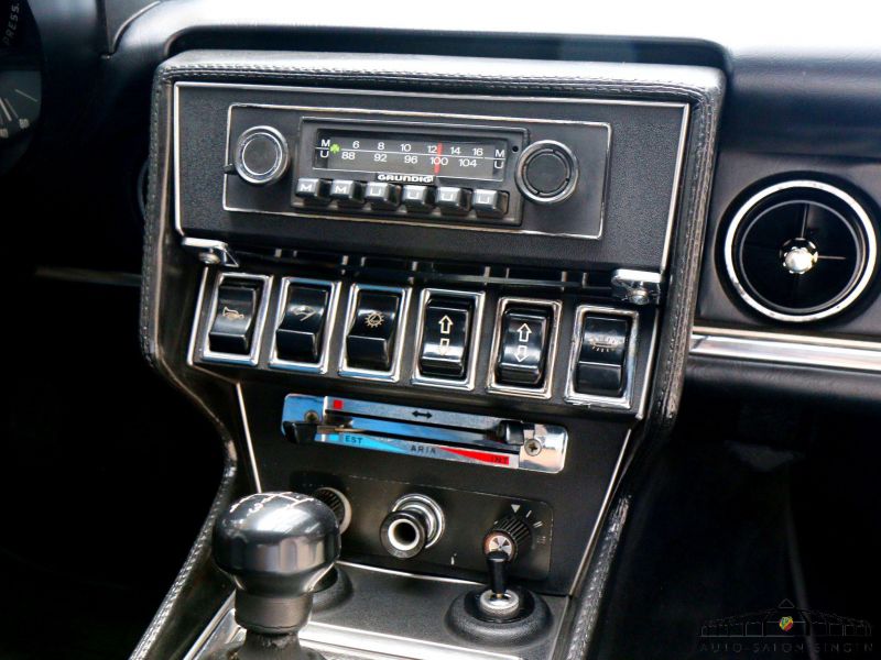 Alfa Romeo Montreal
