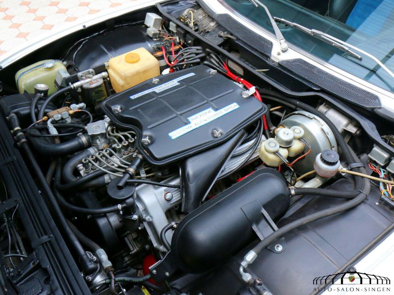 Alfa Romeo Montreal