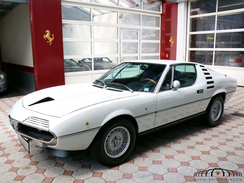 Alfa Romeo Montreal