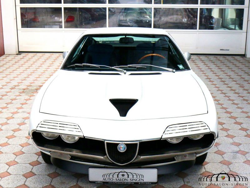 Alfa Romeo Montreal