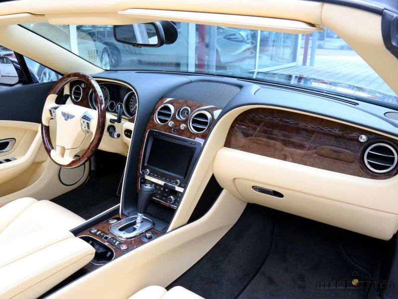 Bentley Continental GTC