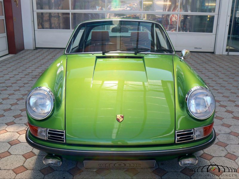 Porsche 911 E Targa 2.2