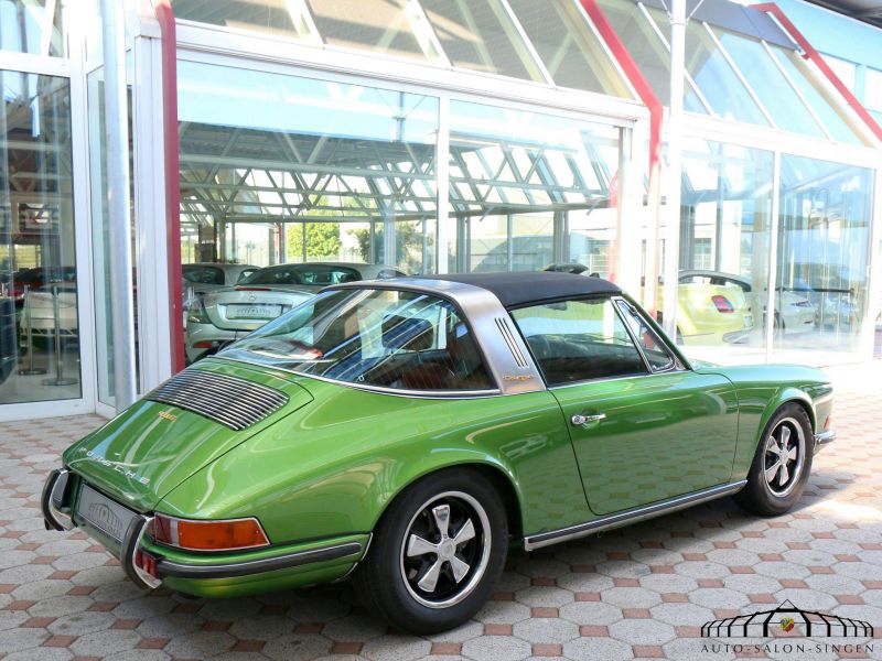 Porsche 911 E Targa 2.2