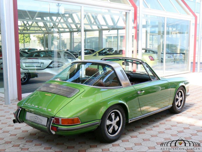 Porsche 911 E Targa 2.2