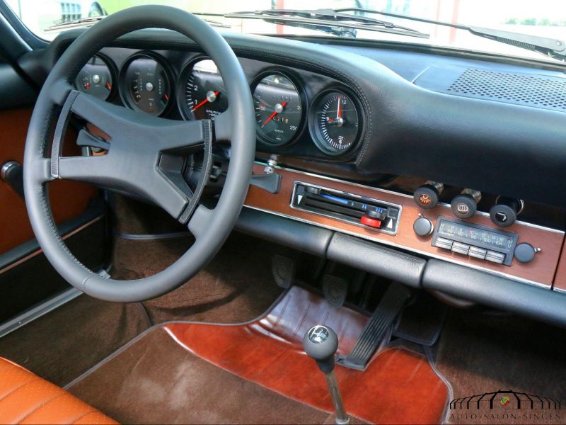 Porsche 911 E Targa 2.2