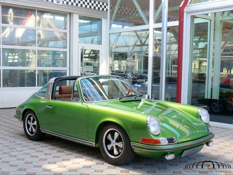 Porsche 911 E Targa 2.2