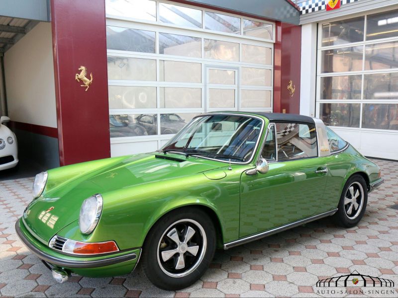 Porsche 911 E Targa 2.2