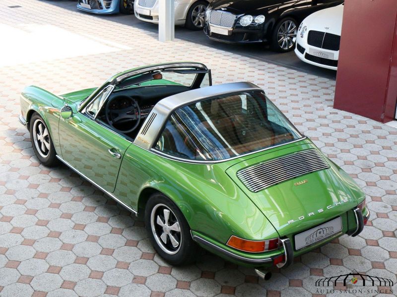 Porsche 911 E Targa 2.2