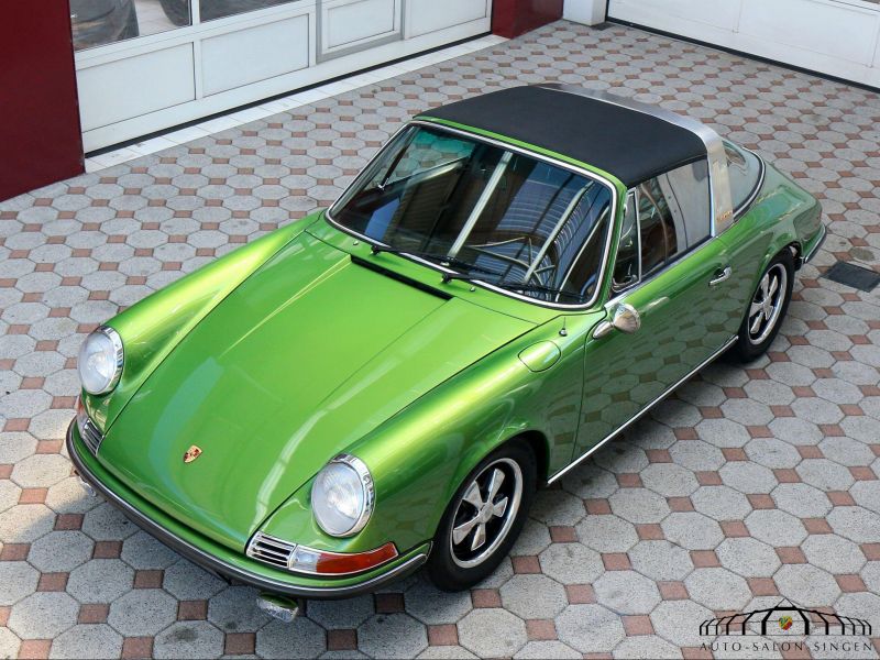 Porsche 911 E Targa 2.2