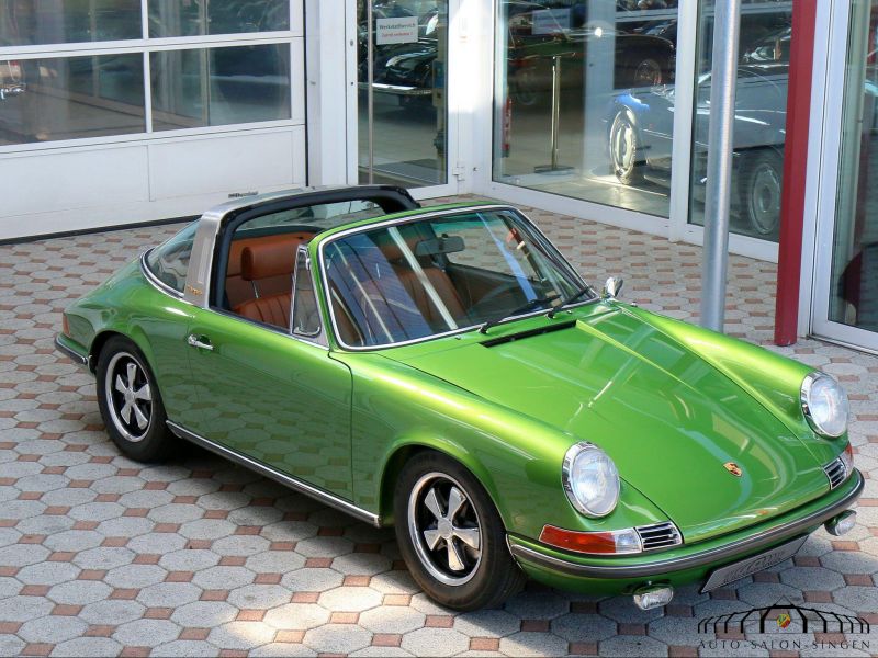 Porsche 911 E Targa 2.2