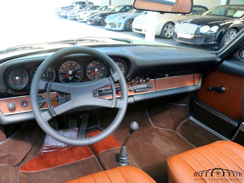 Porsche 911 E Targa 2.2