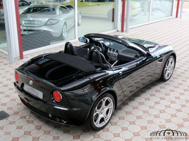 Alfa Romeo 8C Spider