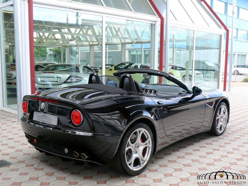 Alfa Romeo 8C Spider