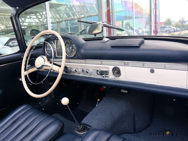 Mercedes-Benz 300 SL Roadster