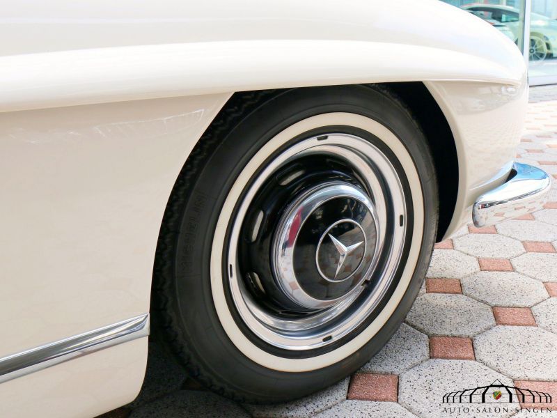 Mercedes-Benz 300 SL Roadster