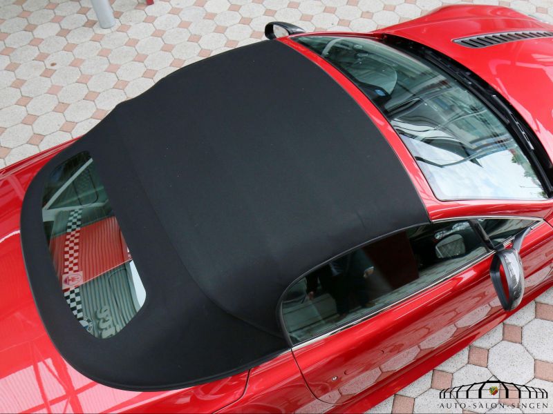 Aston Martin V12 Vantage Roadster  