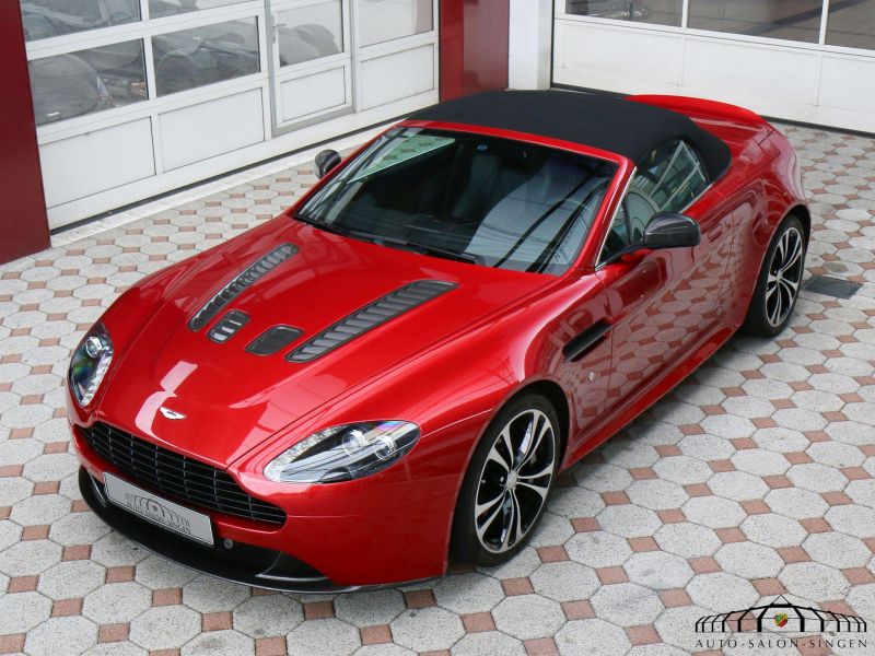 Aston Martin V12 Vantage Roadster  