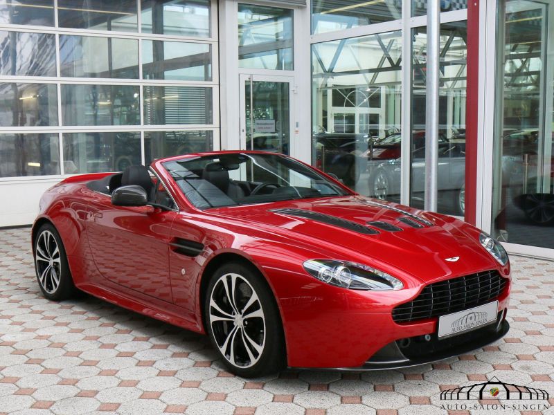 Aston Martin V12 Vantage Roadster  