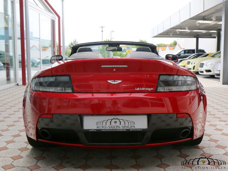 Aston Martin V12 Vantage Roadster  
