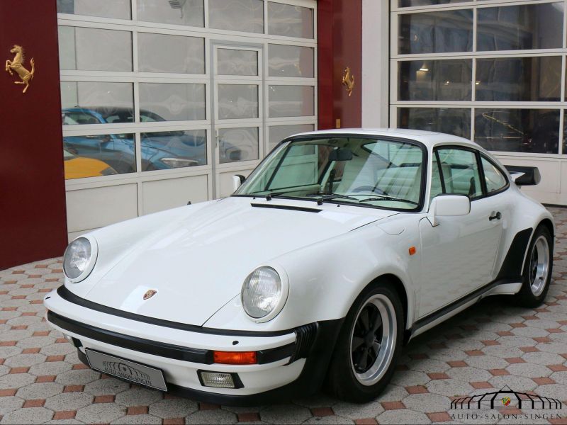 Porsche 911 Turbo 3.3