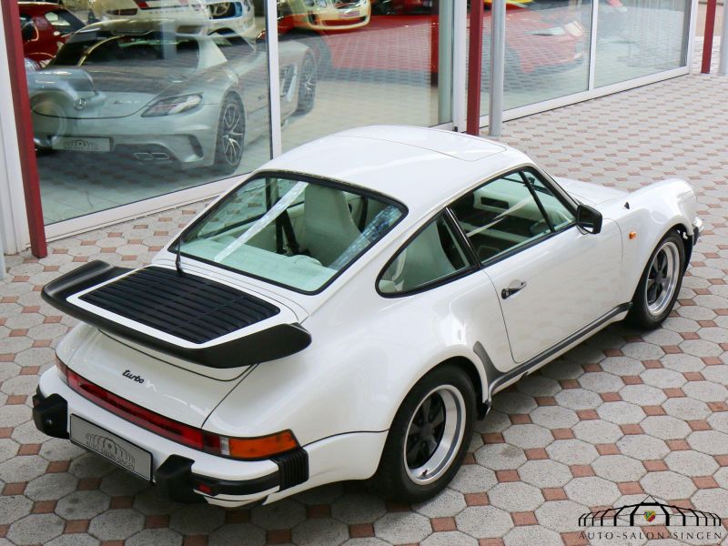 Porsche 911 Turbo 3.3