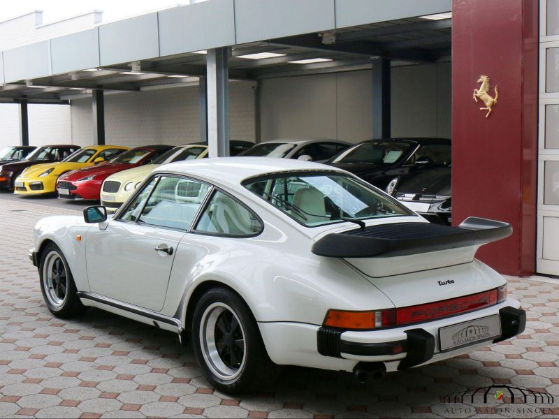Porsche 911 Turbo 3.3