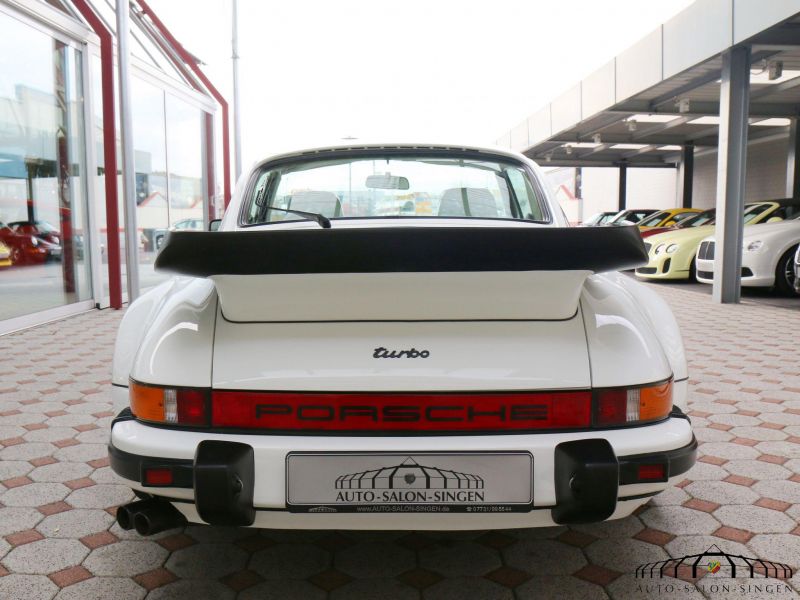 Porsche 911 Turbo 3.3