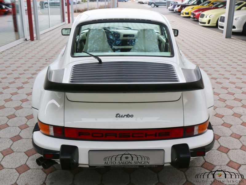 Porsche 911 Turbo 3.3