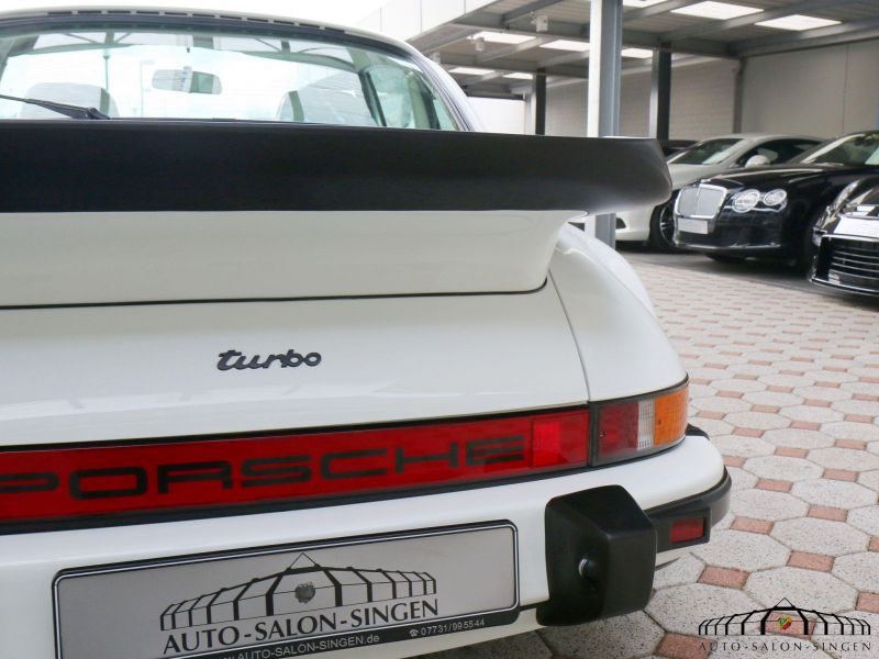 Porsche 911 Turbo 3.3