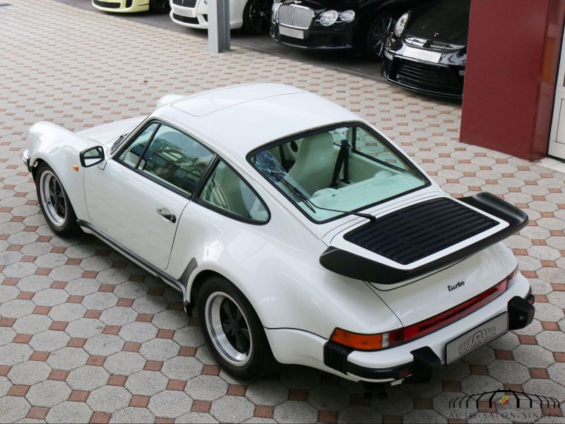 Porsche 911 Turbo 3.3