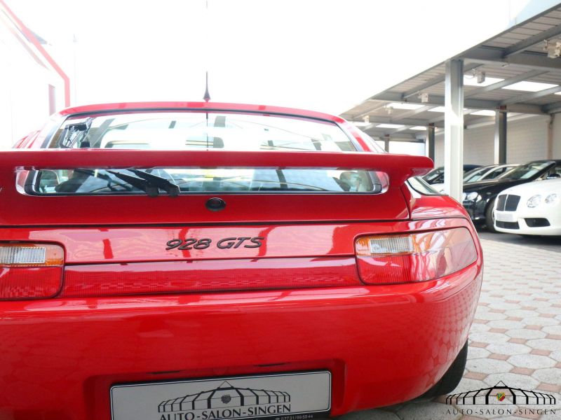 Porsche 928 GTS