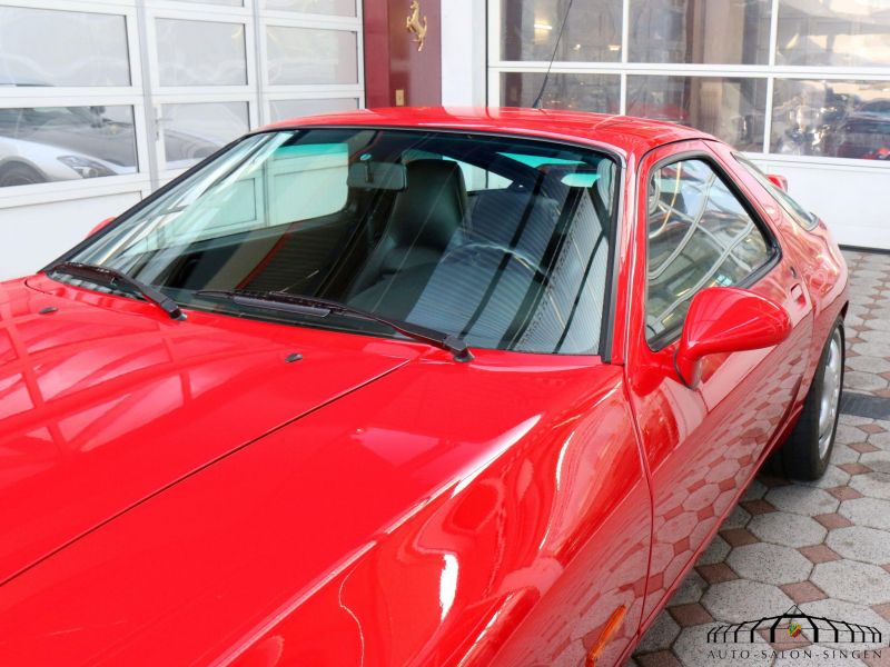 Porsche 928 GTS