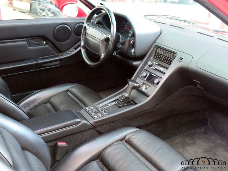 Porsche 928 GTS