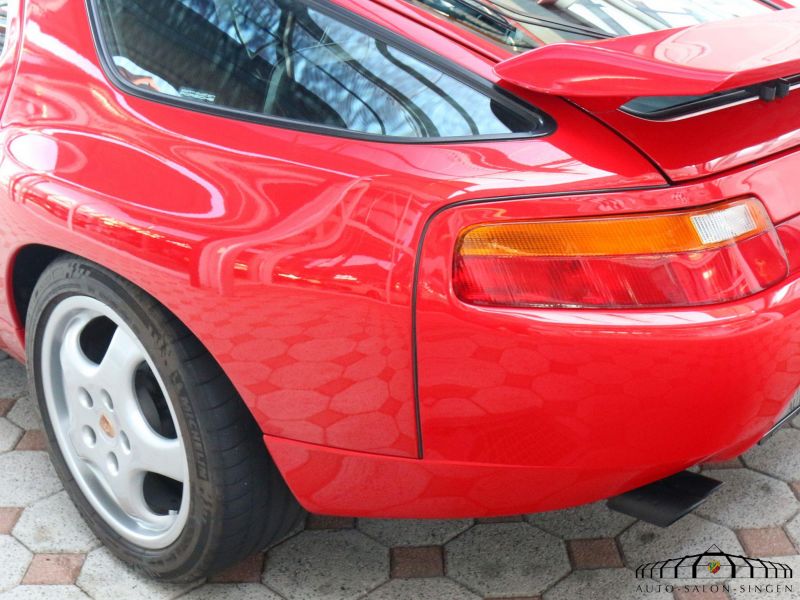Porsche 928 GTS