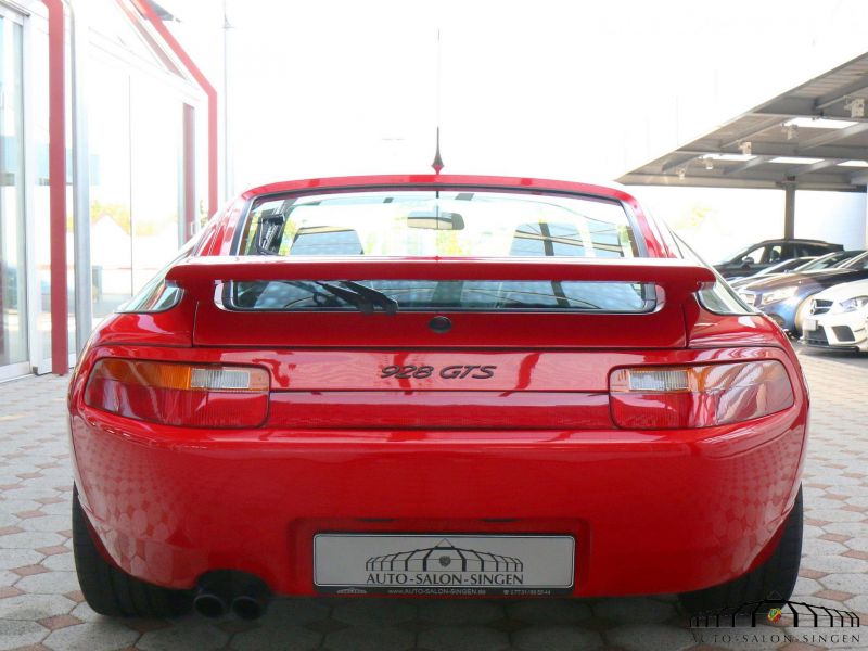 Porsche 928 GTS
