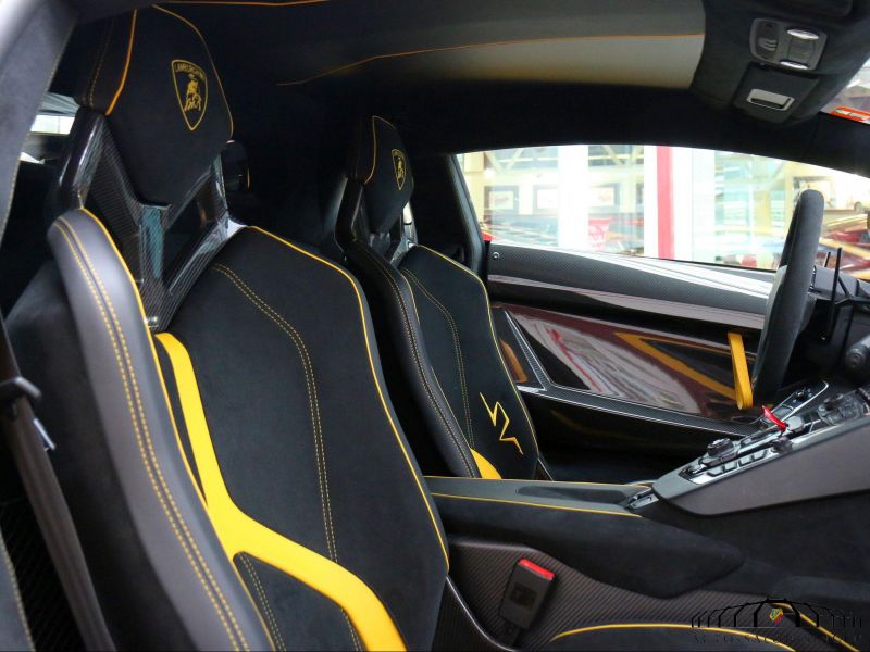 Lamborghini Aventador LP 750-4 SV -SUPERVELOCE-