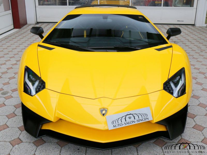 Lamborghini Aventador LP 750-4 SV -SUPERVELOCE-