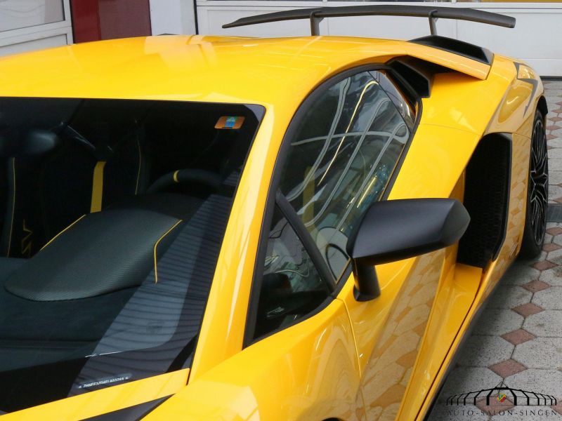 Lamborghini Aventador LP 750-4 SV -SUPERVELOCE-