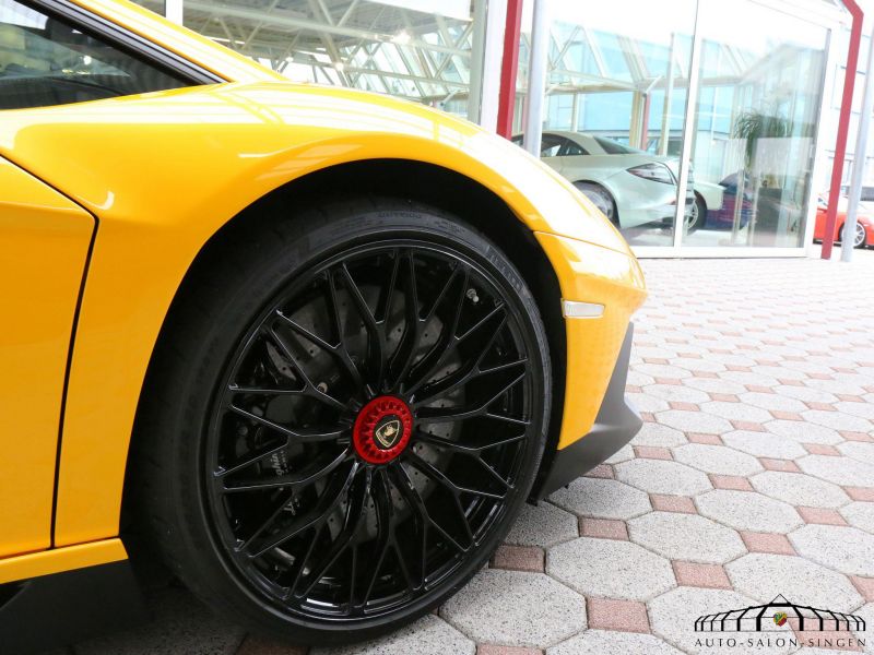 Lamborghini Aventador LP 750-4 SV -SUPERVELOCE-