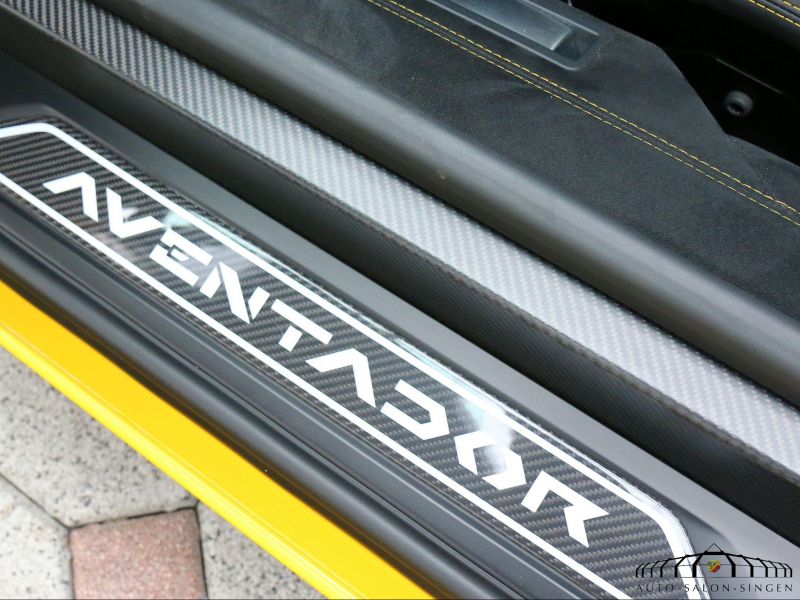 Lamborghini Aventador LP 750-4 SV -SUPERVELOCE-