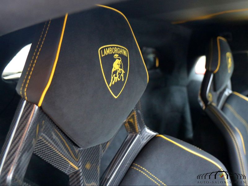 Lamborghini Aventador LP 750-4 SV -SUPERVELOCE-
