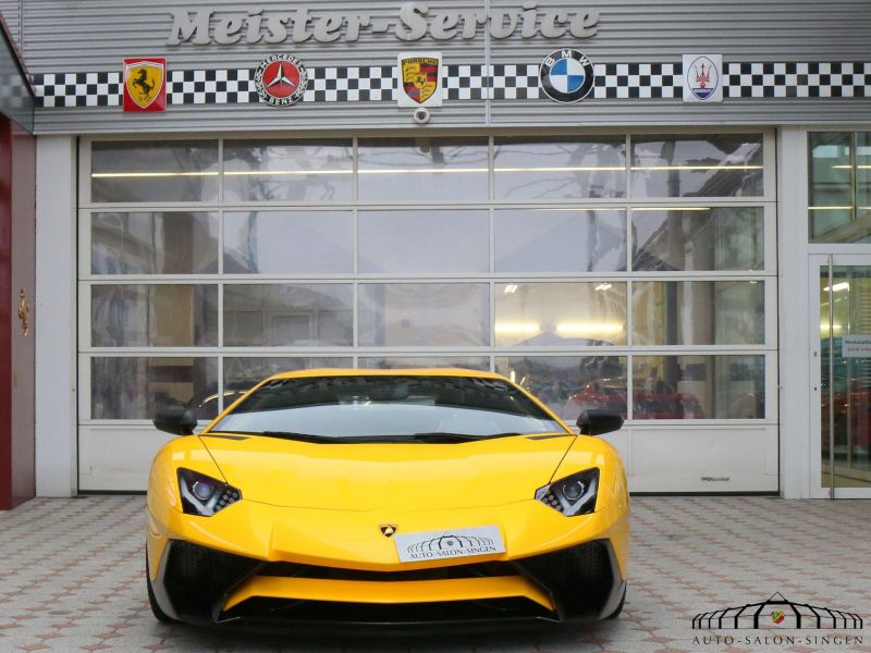 Lamborghini Aventador LP 750-4 SV -SUPERVELOCE-