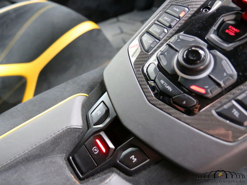 Lamborghini Aventador LP 750-4 SV -SUPERVELOCE-