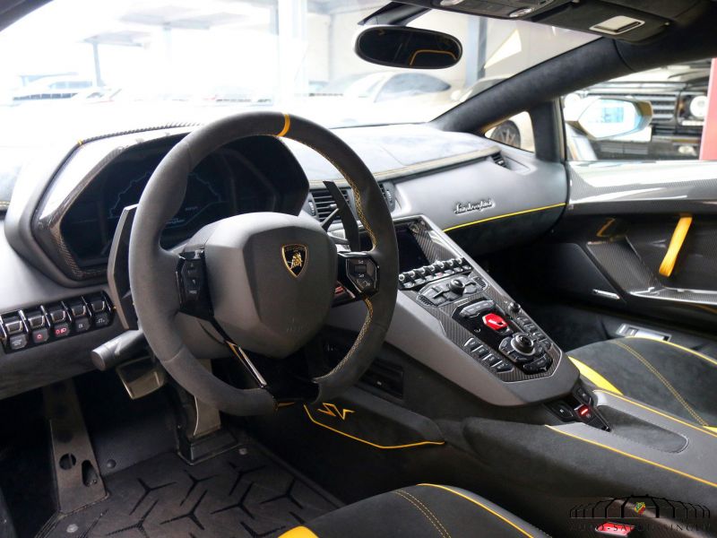 Lamborghini Aventador LP 750-4 SV -SUPERVELOCE-