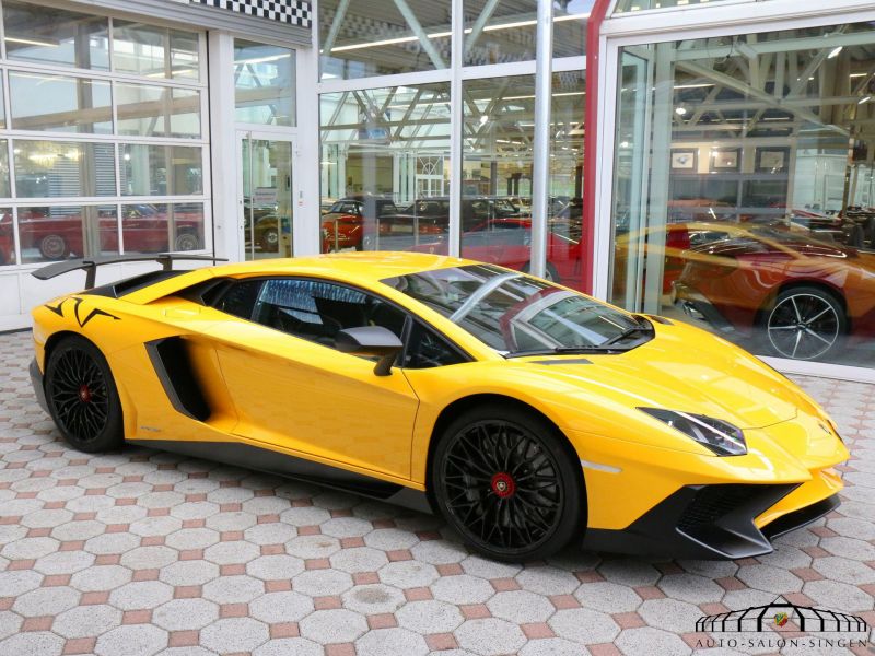 Lamborghini Aventador LP 750-4 SV -SUPERVELOCE-